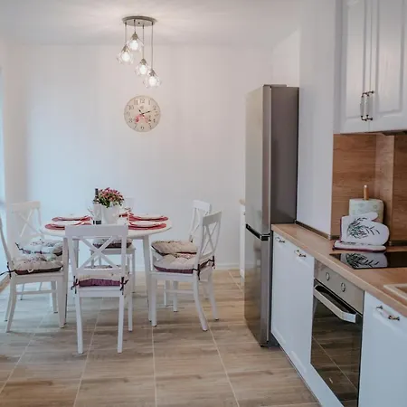 Bella's Sea Apartment-beach, Sea Garden ,old Town, Free Parking, Free Evcharging Station Warna