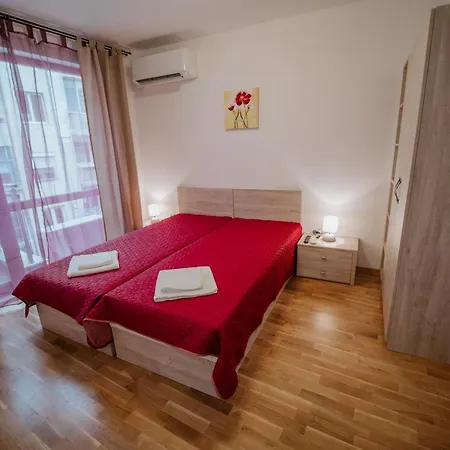 Bella's Sea Apartment-beach, Sea Garden ,old Town, Free Parking, Free Evcharging Station Apartment *