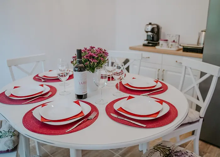 Bella's Sea Apartment-beach, Sea Garden ,old Town, Free Parking, Free Evcharging Station Апартаменты *